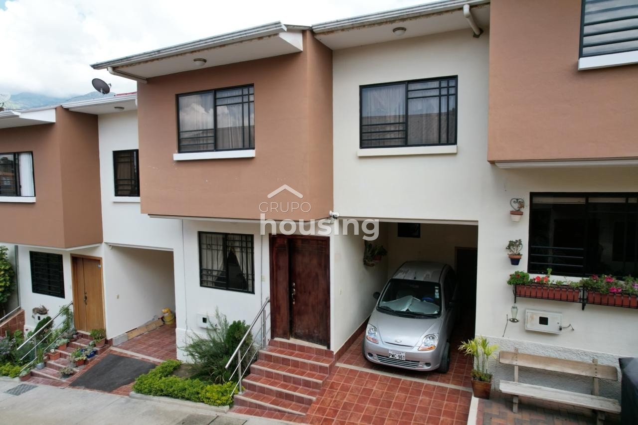 CASA DENTRO DE CONDOMINIO EN SAYAUSI SECTOR (CAMINO A TEJAR) Casas Venta