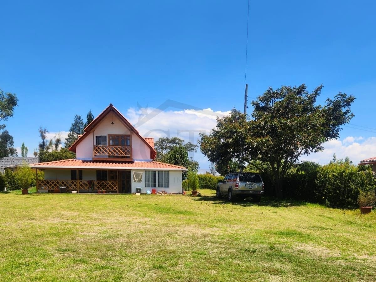 Venta casa con terreno en una sola planta en Yaruquí