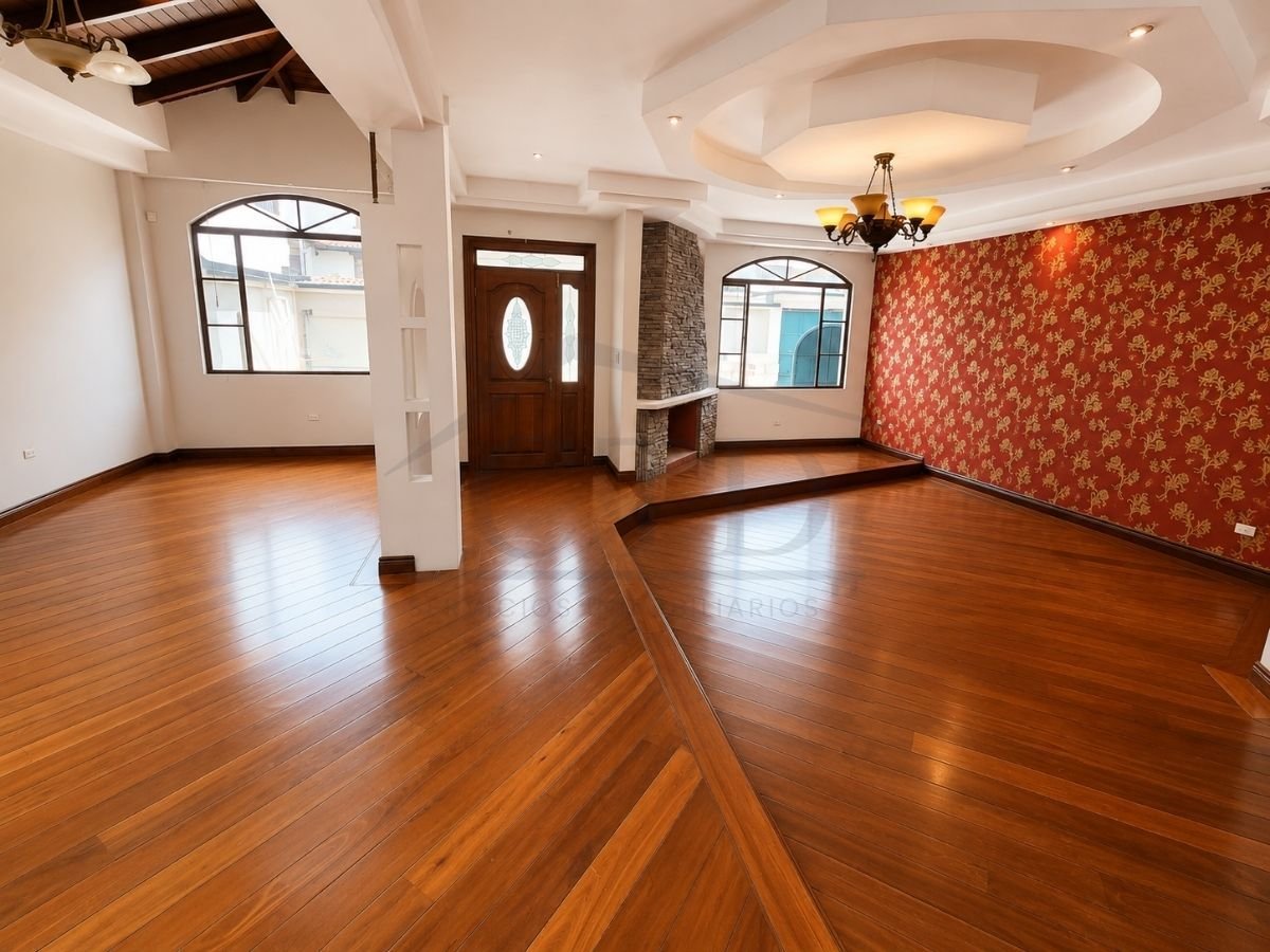 Venta de amplio departamento de 310 m² en urbanización El Condado