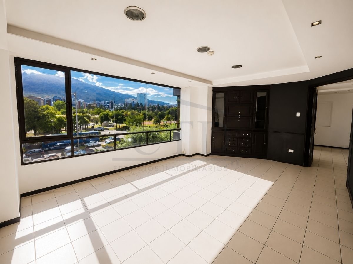 Oficina comercial de 220 m² en renta en La Carolina